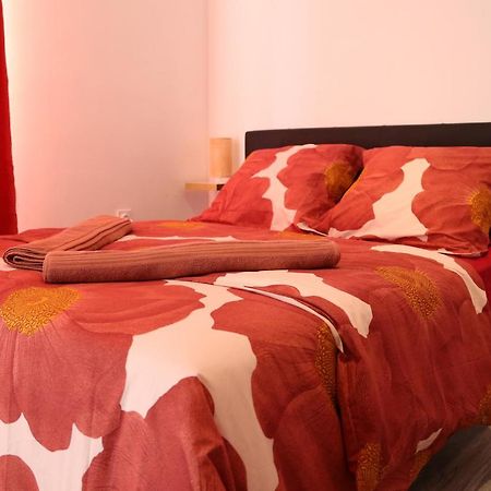 Saturne Apartment แซ็ง-ก็องแต็ง ภายนอก รูปภาพ